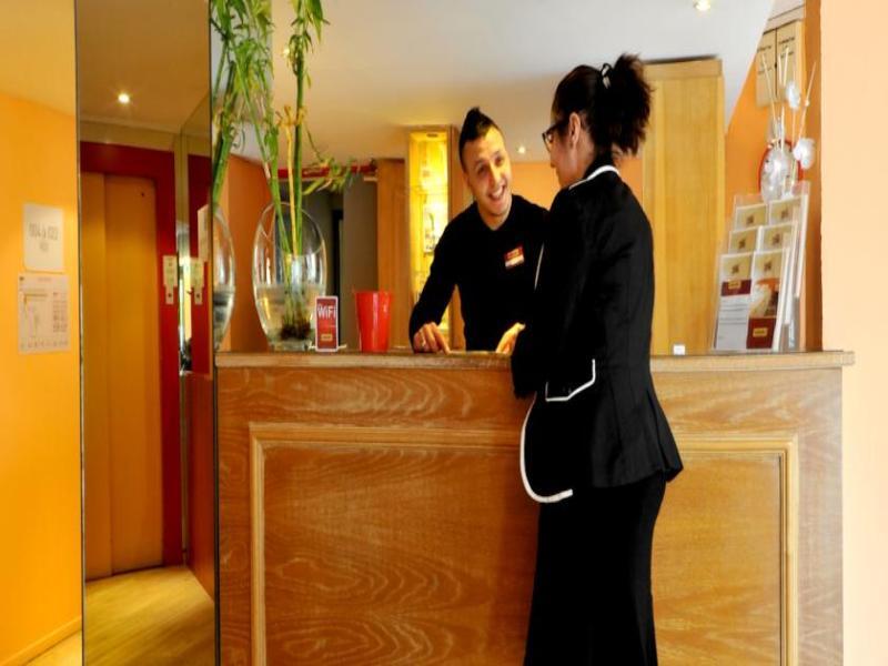 Ibis Budget Saint-Ouen-L'Aumone Exterior photo