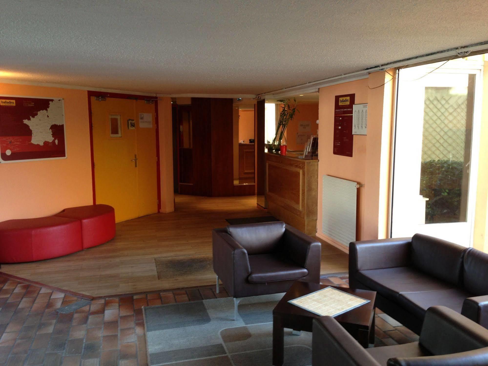 Ibis Budget Saint-Ouen-L'Aumone Exterior photo